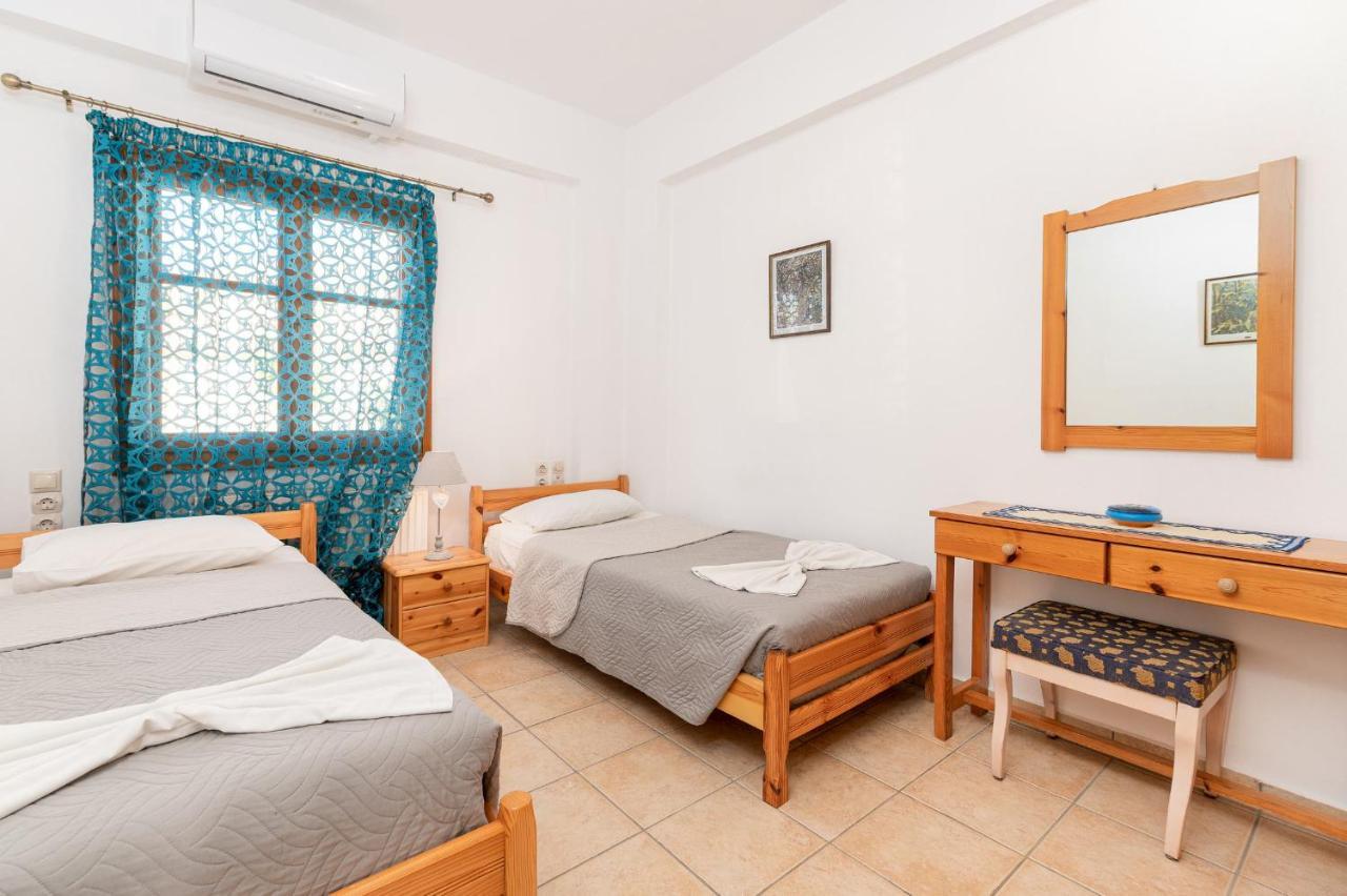 Villas Alexandros Kalamaki  Exterior photo