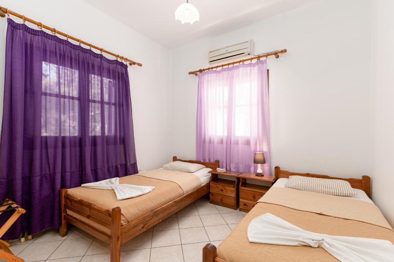 Villas Alexandros Kalamaki  Exterior photo