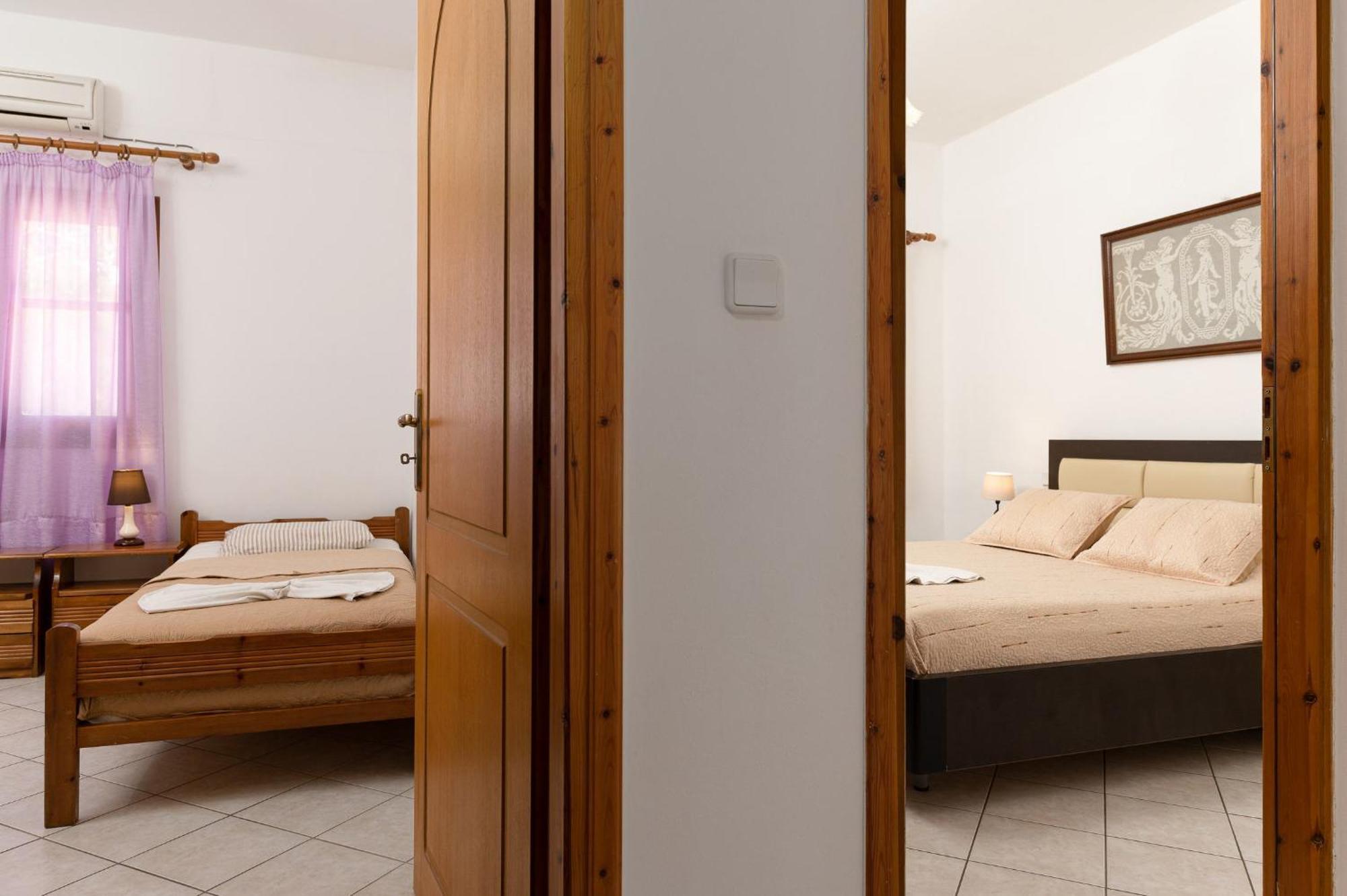 Villas Alexandros Kalamaki  Room photo